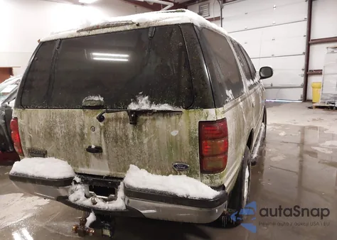 1998 Ford Expedition Eddie Bauer/Xlt z USA, uszkodzony, nr VIN 1FMRU18W6WLA93281